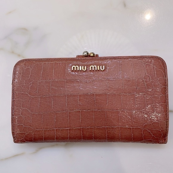 Miu Miu Pink Crocodile-Embossed Women's Wallet - Picture 6 of 13